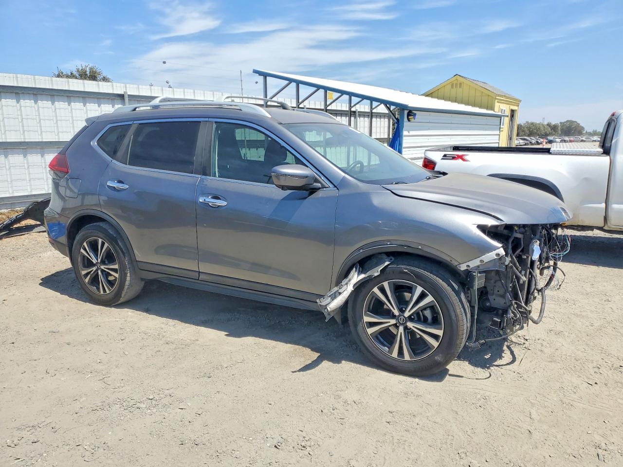 5N1AT2MT0LC791706 2020 NISSAN ROGUE photo no. 4