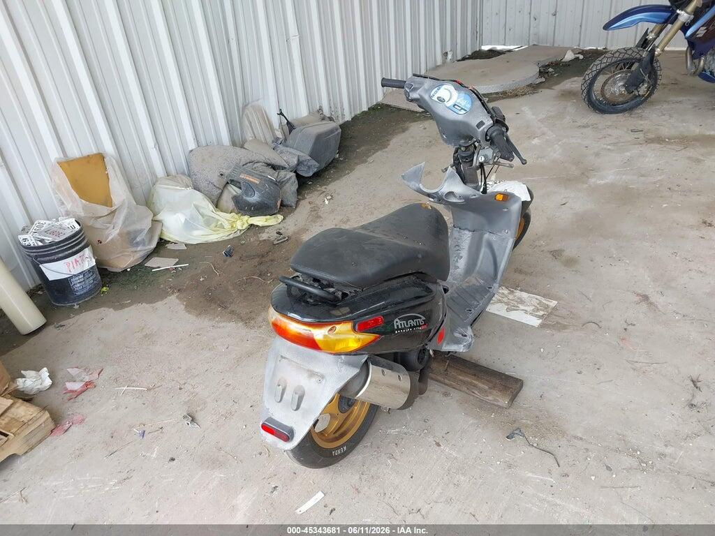 VTHATLAA82G190782 2002 DERBI ATLANTIS 50 photo no. 4