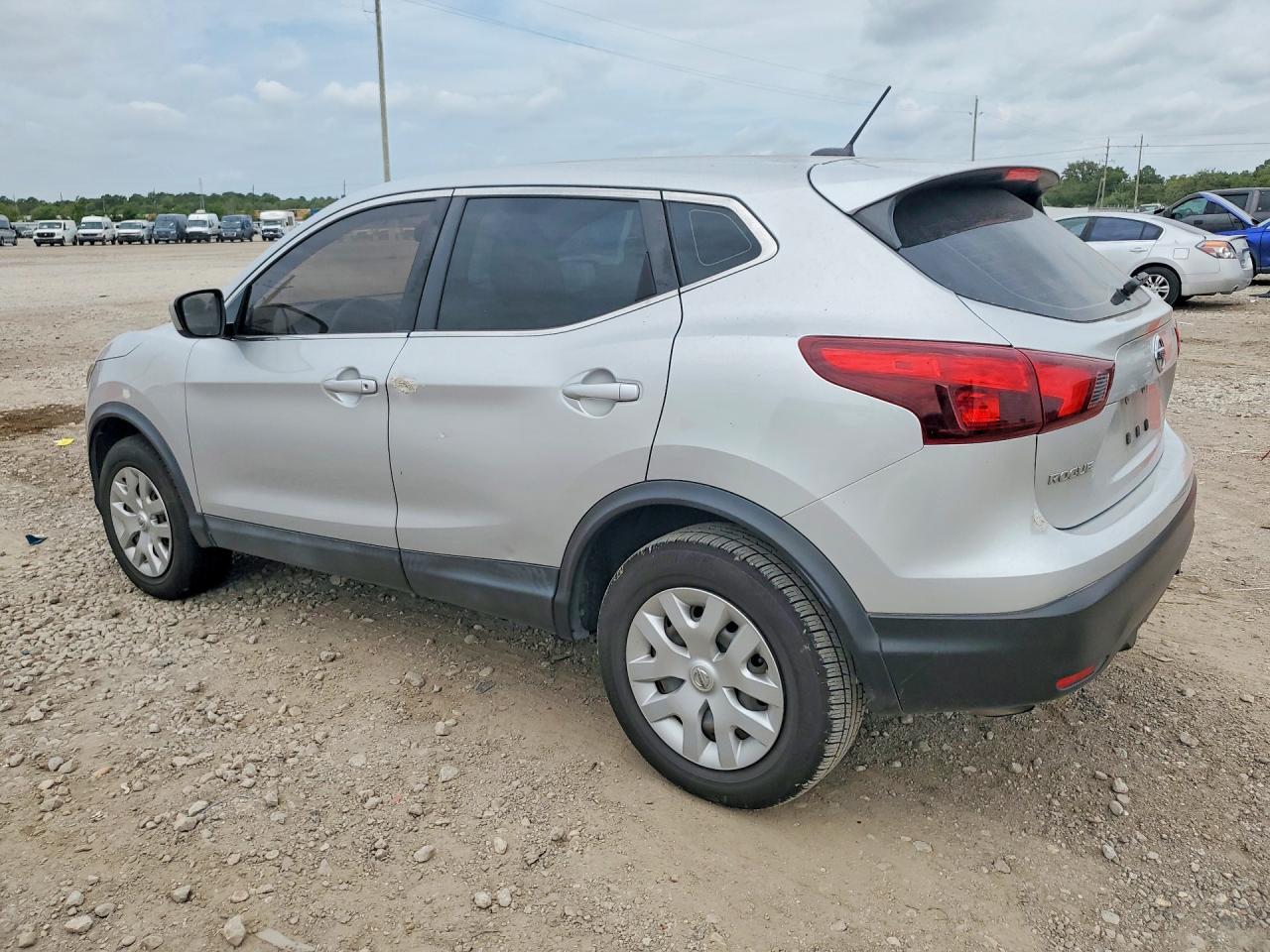 2019 NISSAN ROGUE SPORT S — Фото 2 из 13