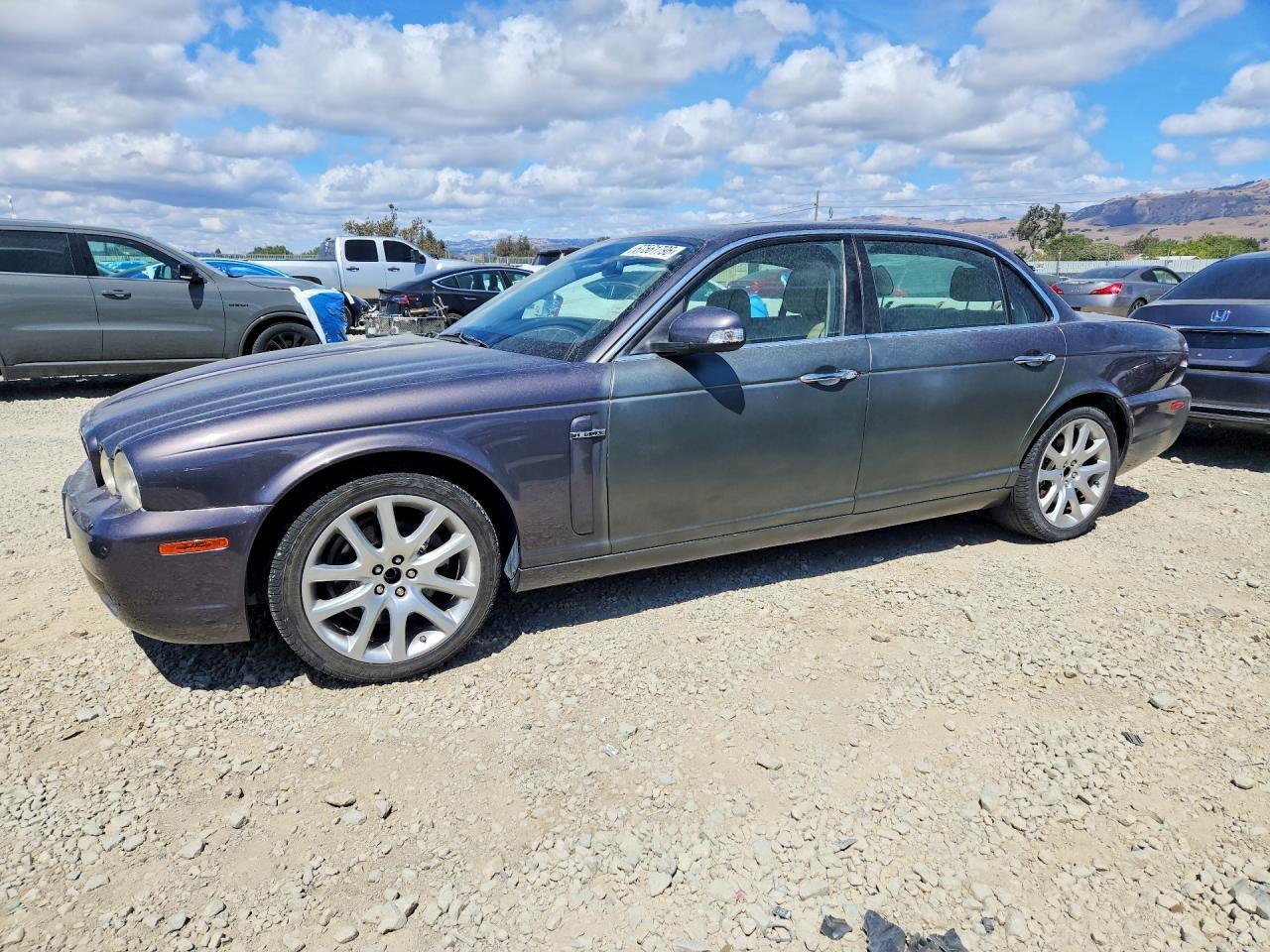 2008 JAGUAR XJ8 SAJWA79B38SH19378