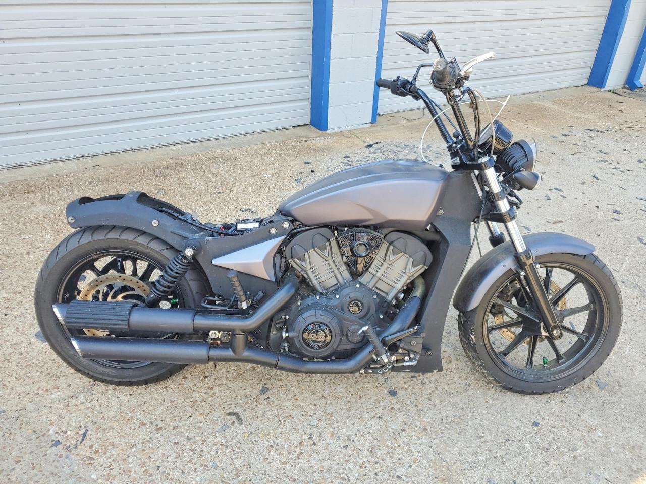 2017 VICTORY MOTORCYCLES OCTANE 5VPFTB007H3000439