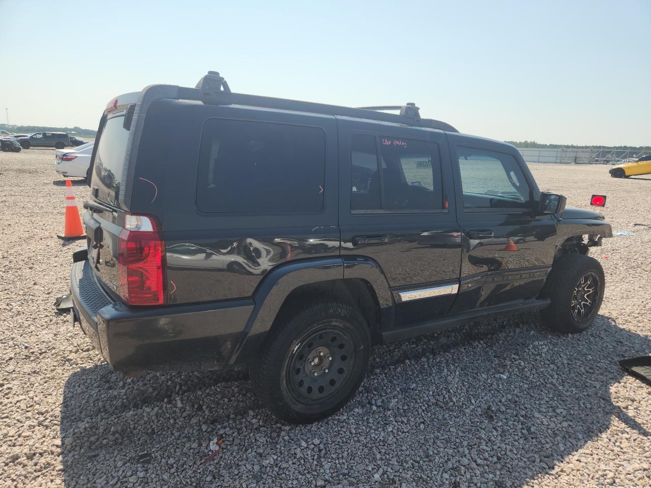 2010 JEEP COMMANDER SPORT — Фото 3 из 13