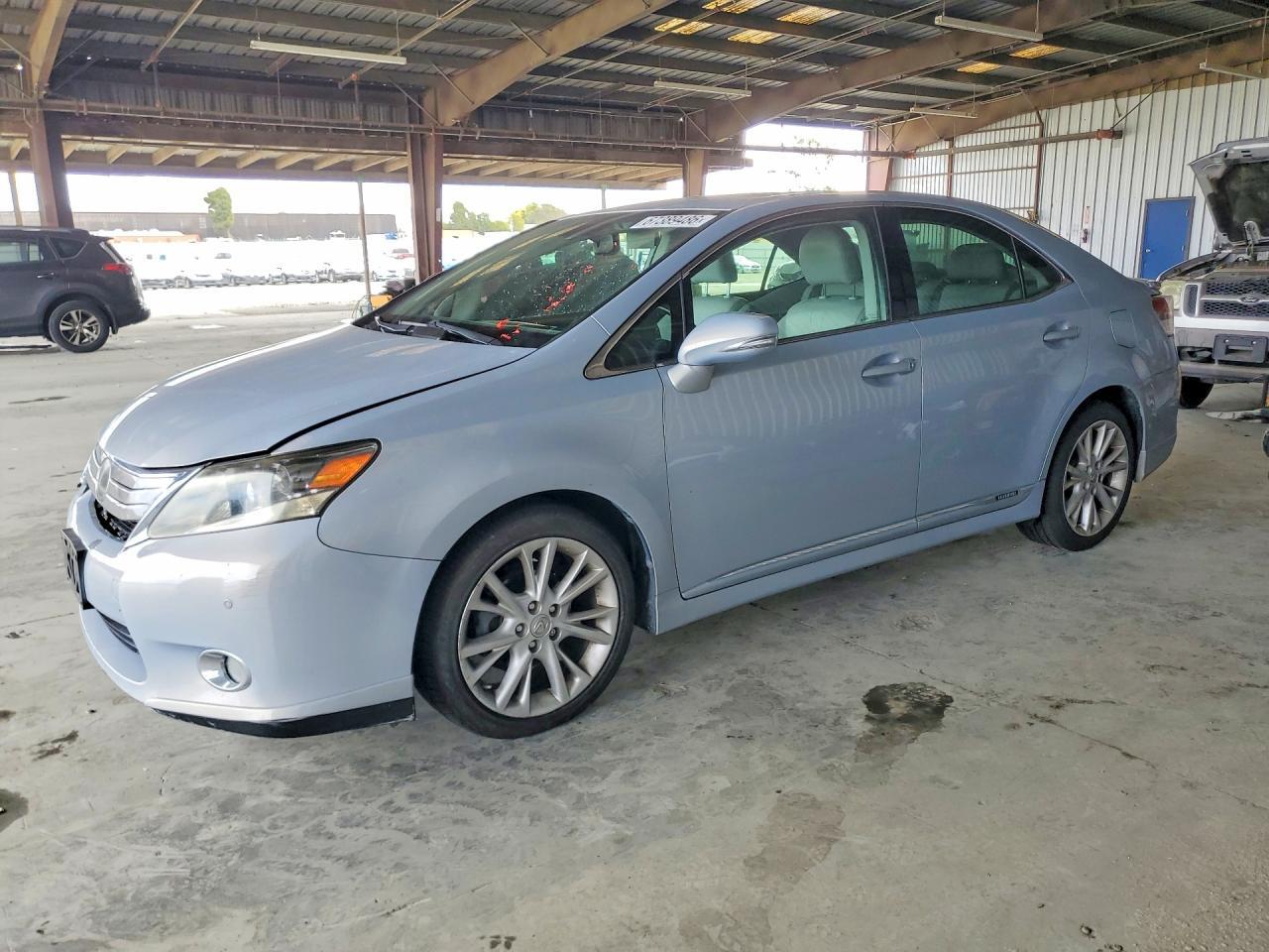 2010 LEXUS HS JTHBB1BA4A2009819