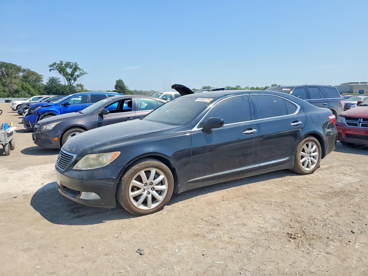 2009 LEXUS LS JTHCL46F695004575