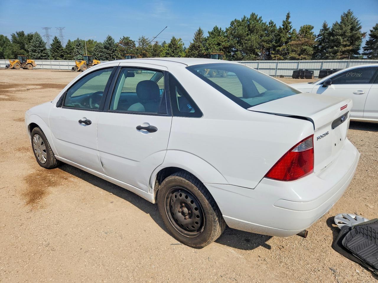 2005 FORD FOCUS ZX4 — Фото 2 из 12