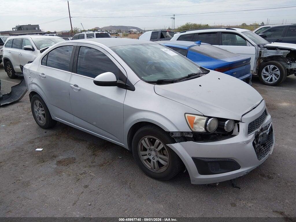 2016 CHEVROLET SONIC 1G1JC5SB2G4106081
