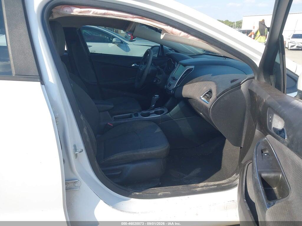 1G1BC5SM3J7118333 2018 CHEVROLET CRUZE photo no. 5