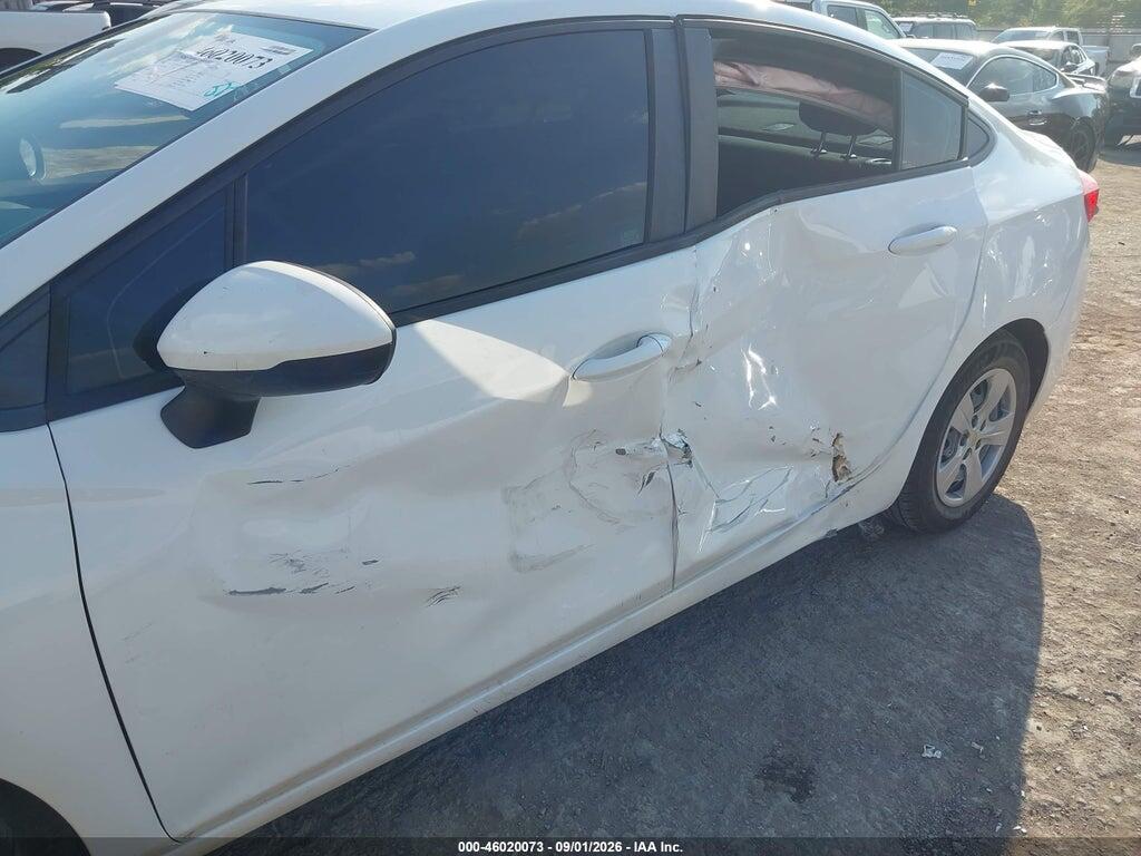 1G1BC5SM3J7118333 2018 CHEVROLET CRUZE photo no. 6