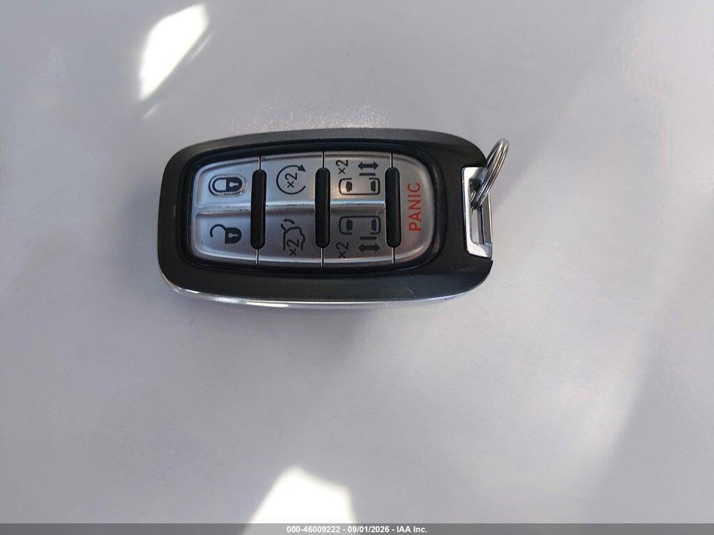 2C4RC1BG7JR120948 2018 CHRYSLER PACIFICA photo no. 11
