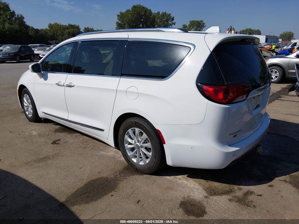 2C4RC1BG7JR120948 2018 CHRYSLER PACIFICA photo no. 3