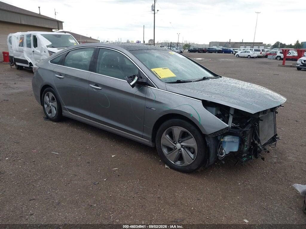 2017 HYUNDAI SONATA HYBRID KMHE34L11HA057236
