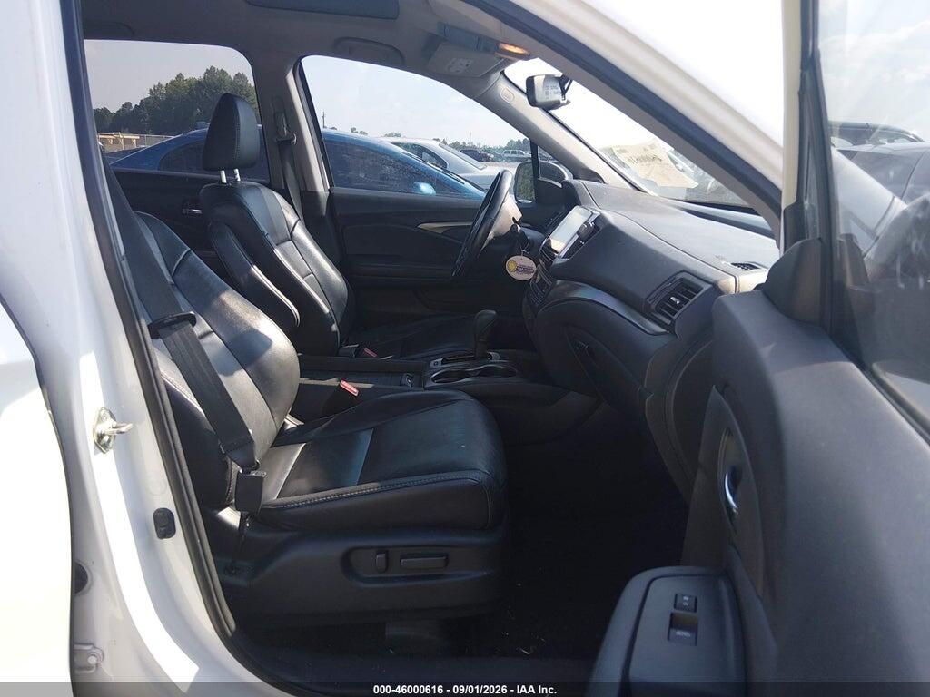 5FNYF5H50JB023795 2018 HONDA PILOT photo no. 5