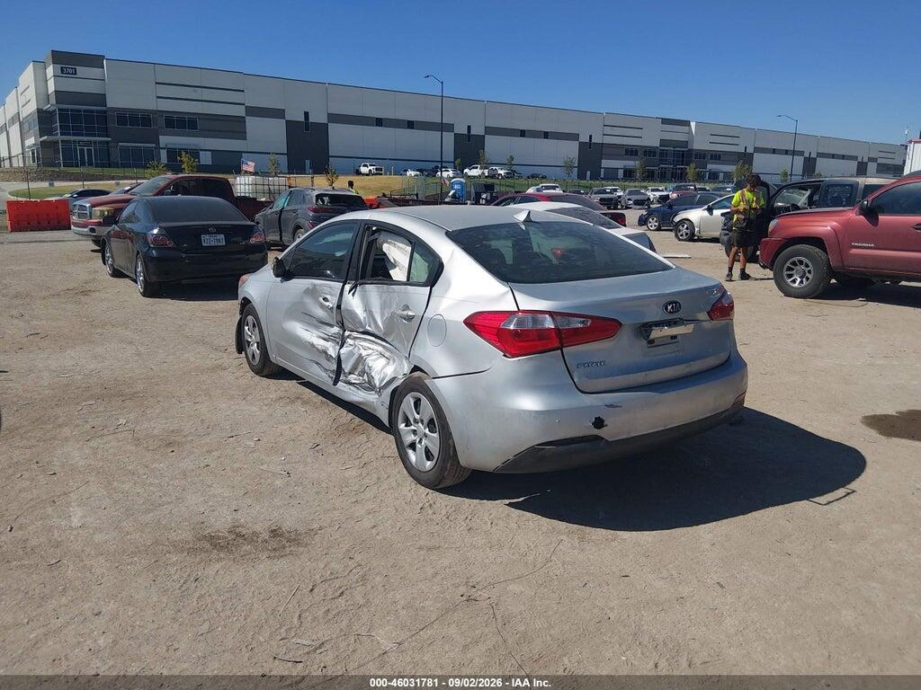 KNAFK4A69G5523221 2016 KIA FORTE photo no. 3
