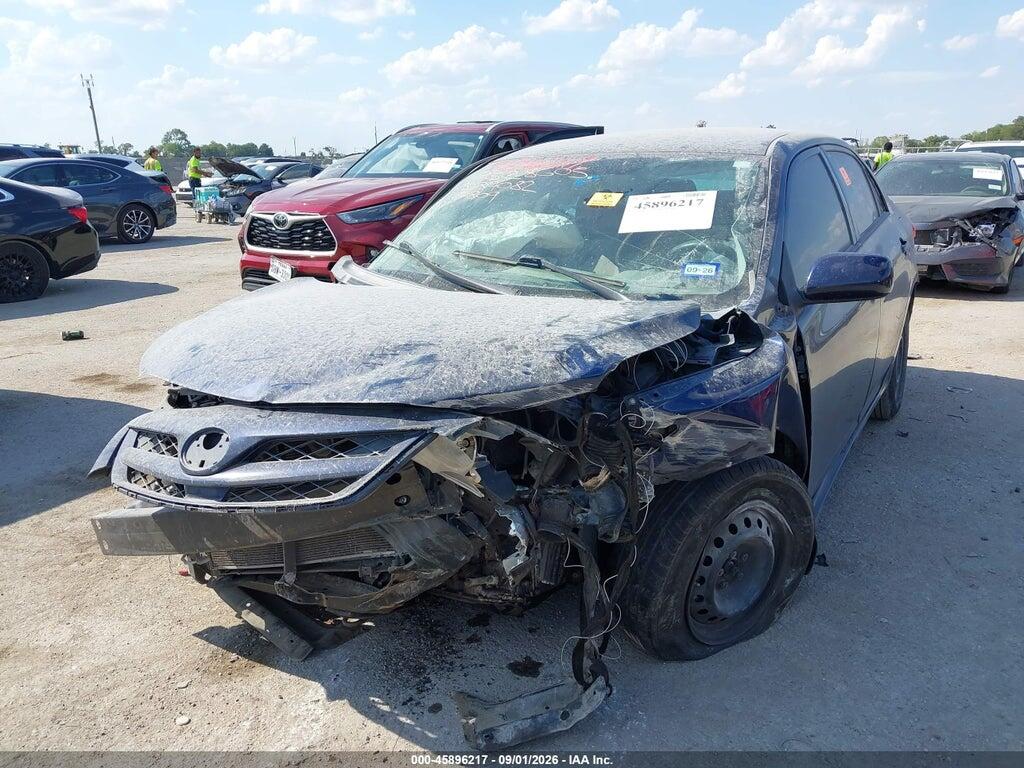 5YFBU4EE3DP137082 2013 TOYOTA COROLLA photo no. 2