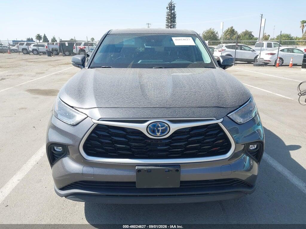 5TDBBRCH8NS552679 2022 TOYOTA HIGHLANDER photo no. 12