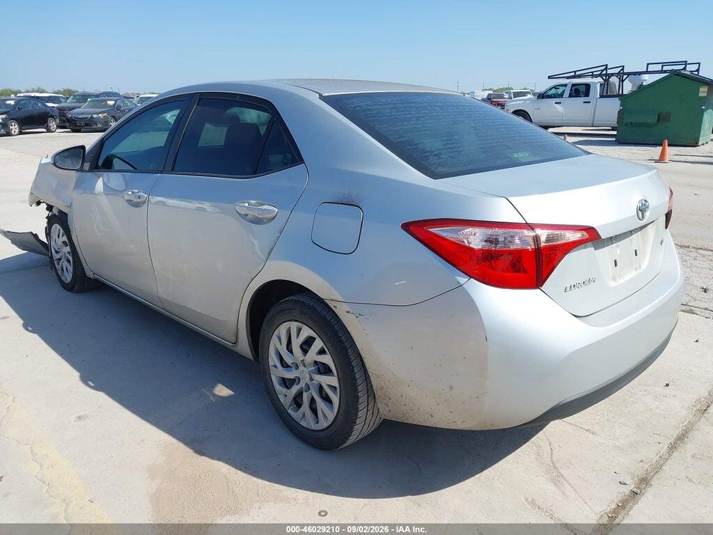5YFBURHE2JP810951 2018 TOYOTA COROLLA photo no. 3