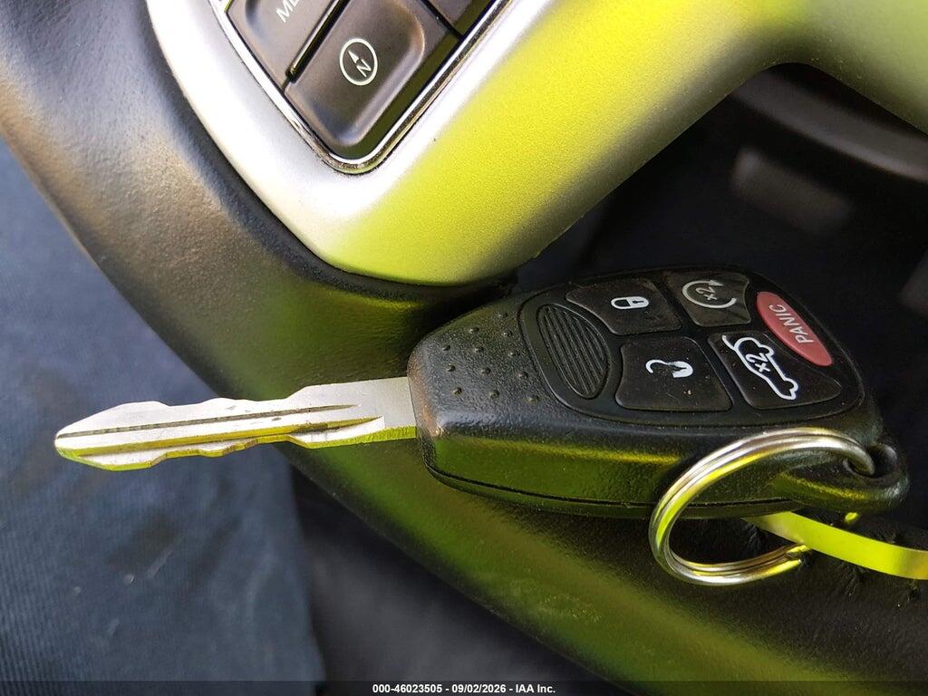 1C3CCBCB2CN257427 2012 CHRYSLER 200 photo no. 11
