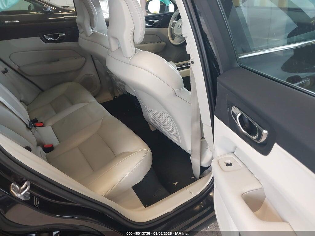 LYV102RKXJB113916 2018 VOLVO XC60 photo no. 8