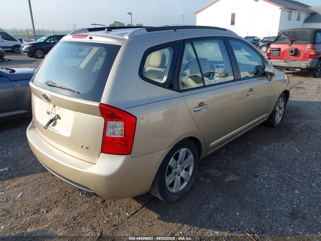KNAFG525677076610 2007 KIA RONDO photo no. 4