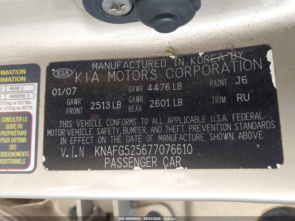 KNAFG525677076610 2007 KIA RONDO photo no. 9