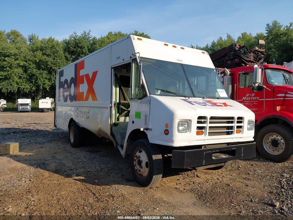 4UZAARDU38CZ59241 2008 FREIGHTLINER CHASSIS photo no. 1