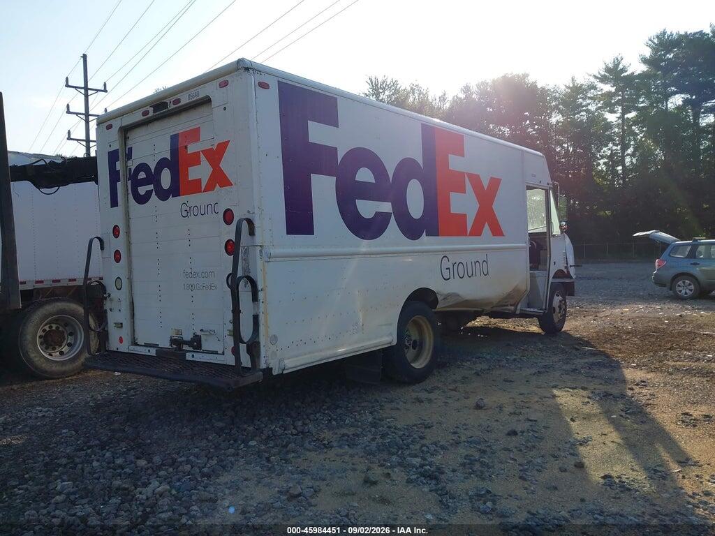 4UZAARDU38CZ59241 2008 FREIGHTLINER CHASSIS photo no. 4