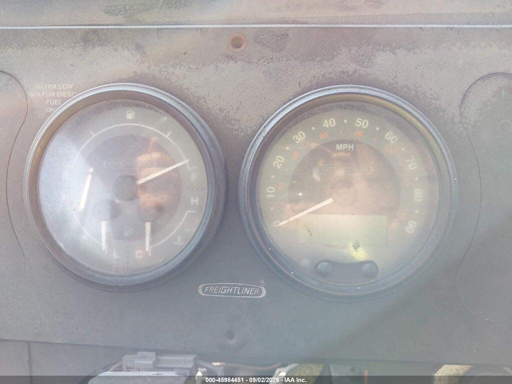 4UZAARDU38CZ59241 2008 FREIGHTLINER CHASSIS photo no. 5