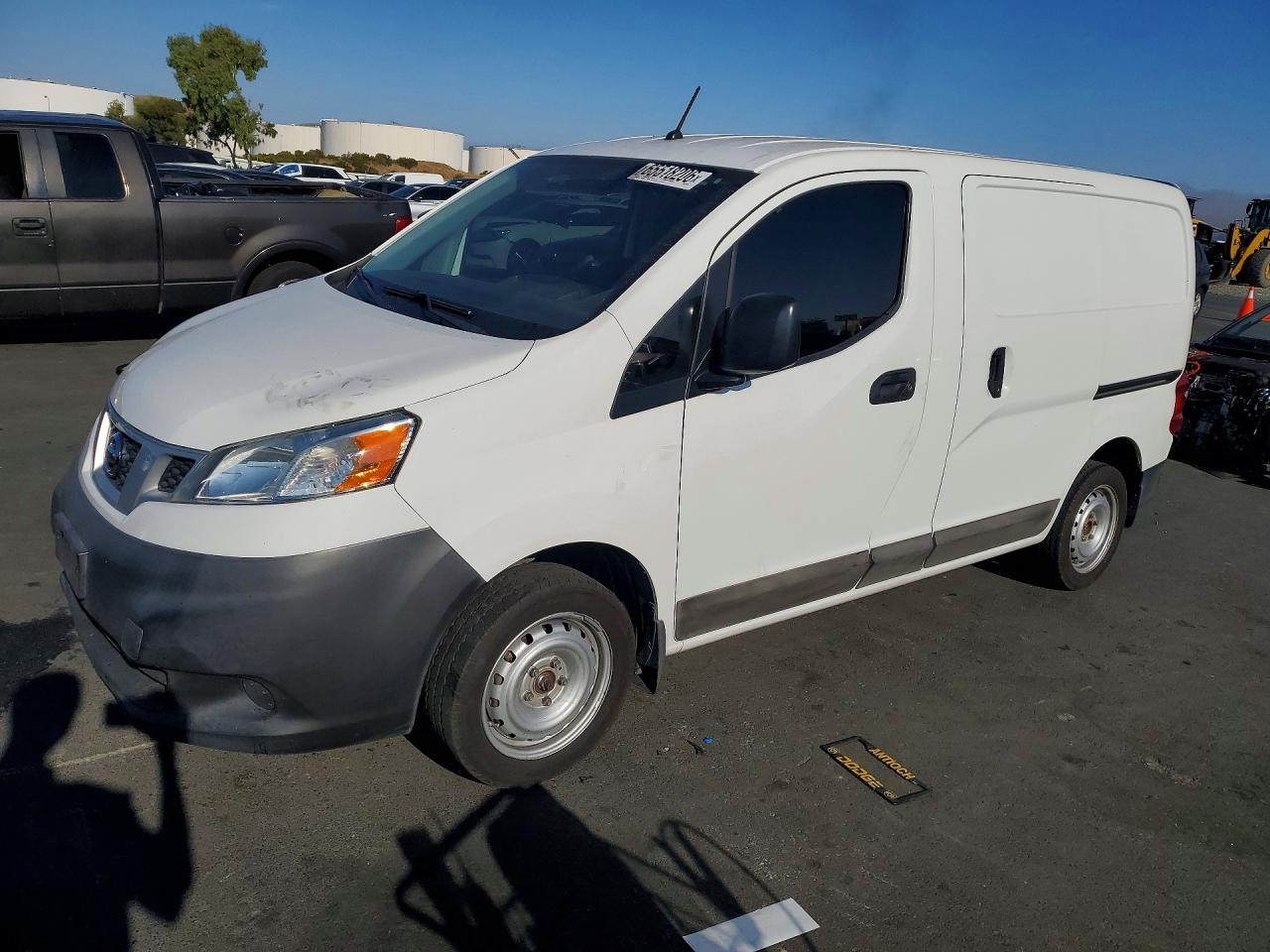 2016 NISSAN NV200 3N6CM0KN9GK692740