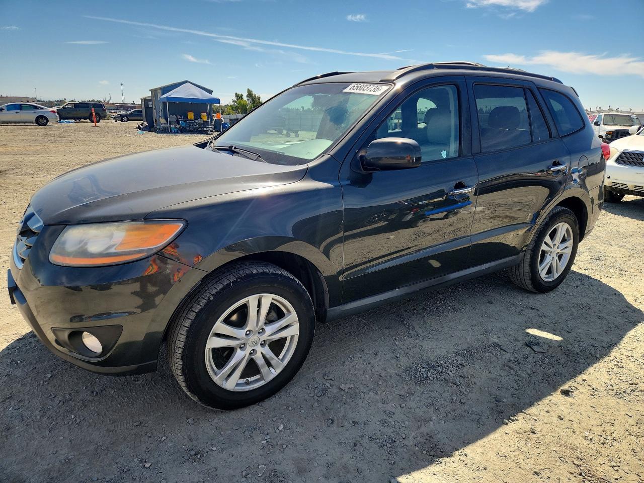 2011 HYUNDAI SANTA FE 5XYZKDAG0BG068820