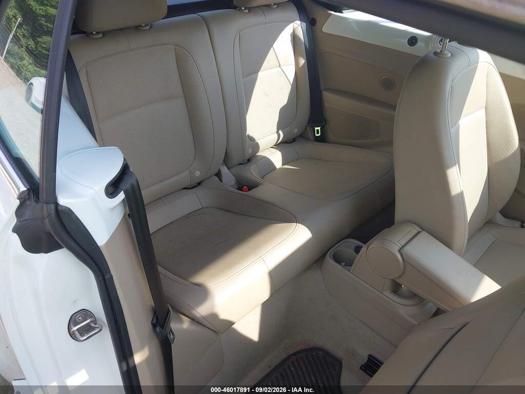 3VW517AT9HM824072 2017 VOLKSWAGEN BEETLE photo no. 8