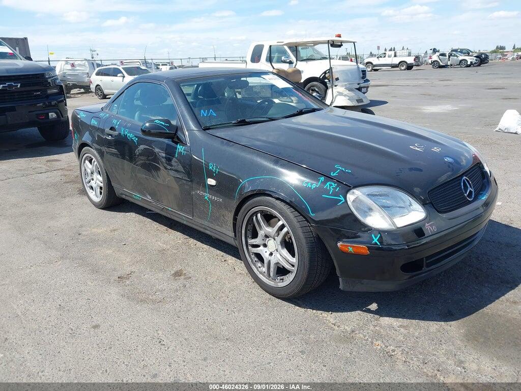 2000 MERCEDES-BENZ SLK 230 WDBKK47F4YF164329