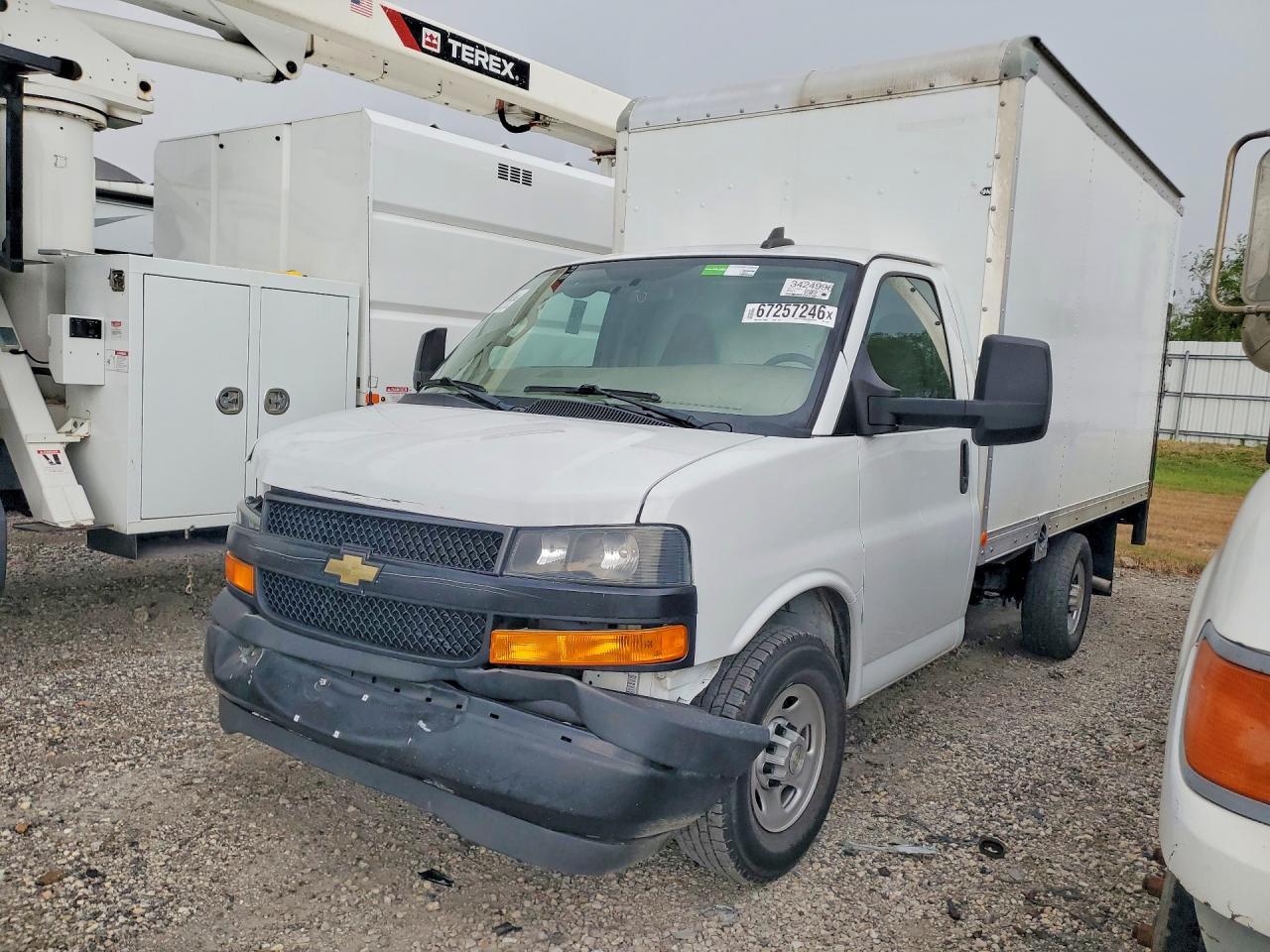 2023 CHEVROLET EXPRESS BOX TRUCK