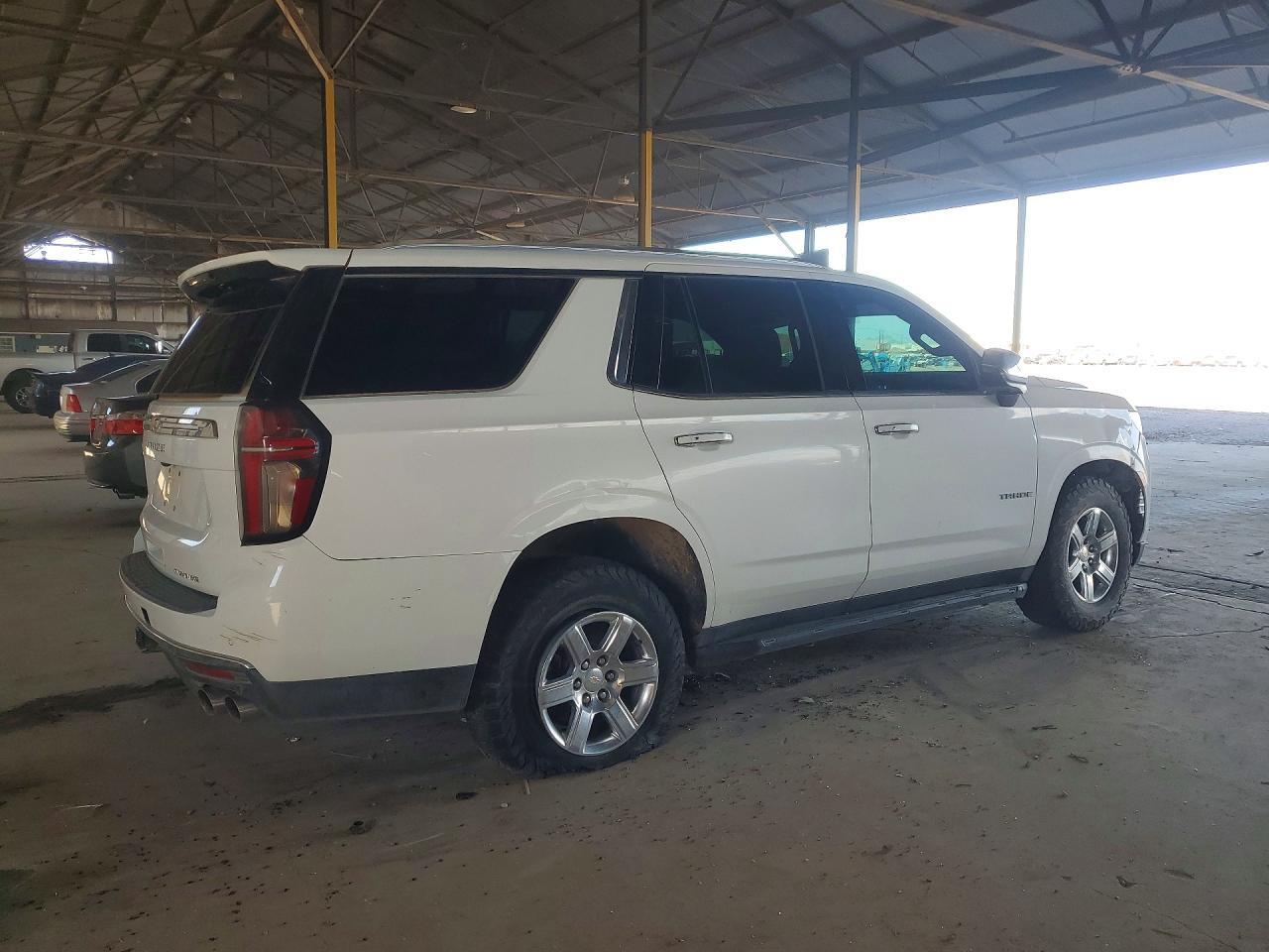 2022 CHEVROLET TAHOE K1500 PREMIER — Фото 3 из 12