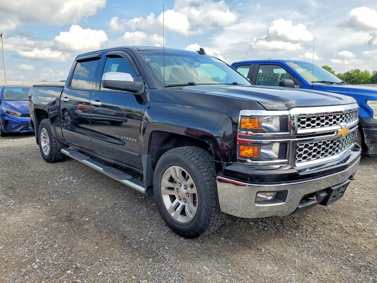 2015 CHEVROLET SILVERADO K1500 LT — Фото 4 из 12