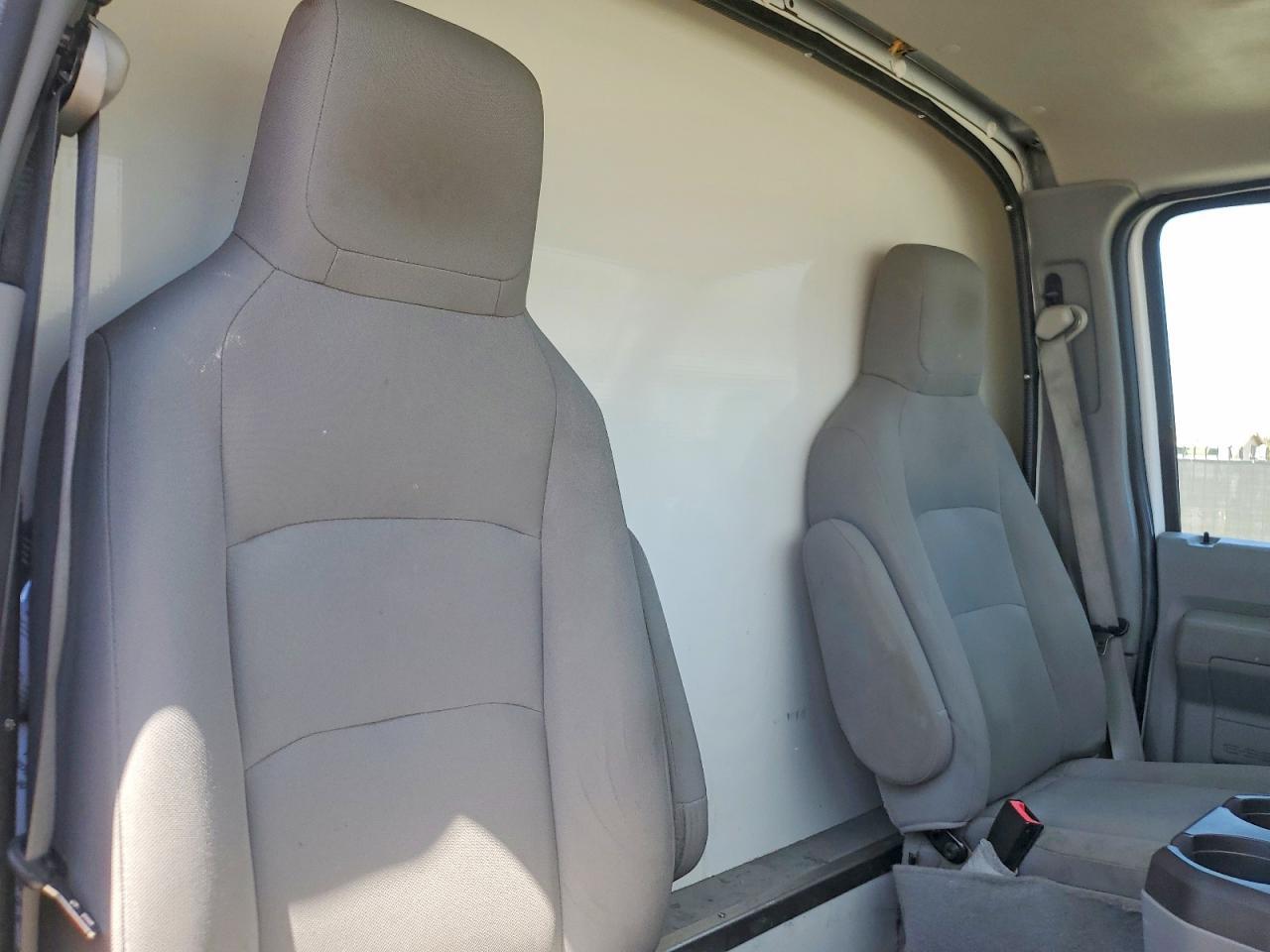 2024 FORD E450 BOX TRUCK — Фото 11 из 14