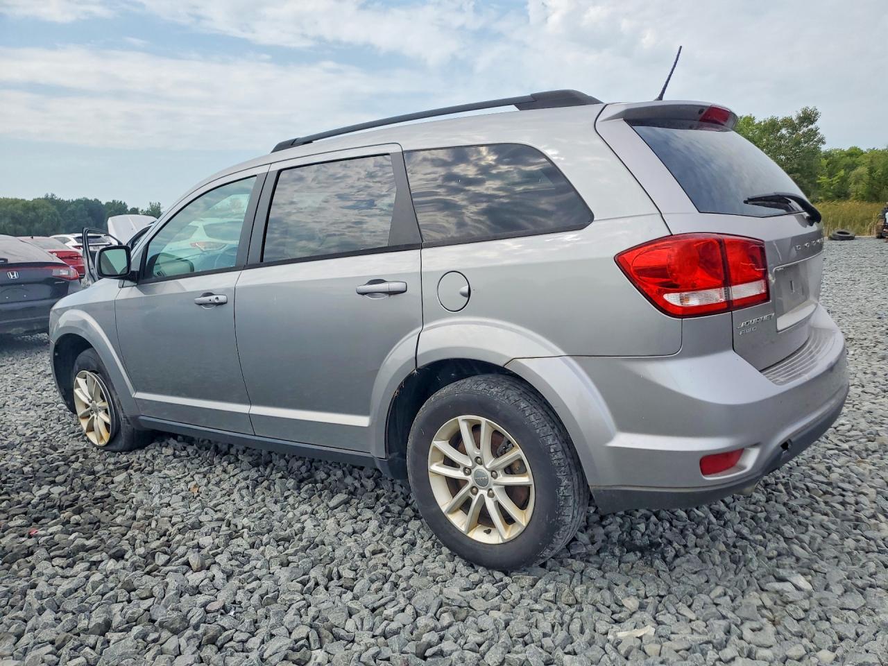 3C4PDDBGXHT577783 2017 DODGE JOURNEY photo no. 2