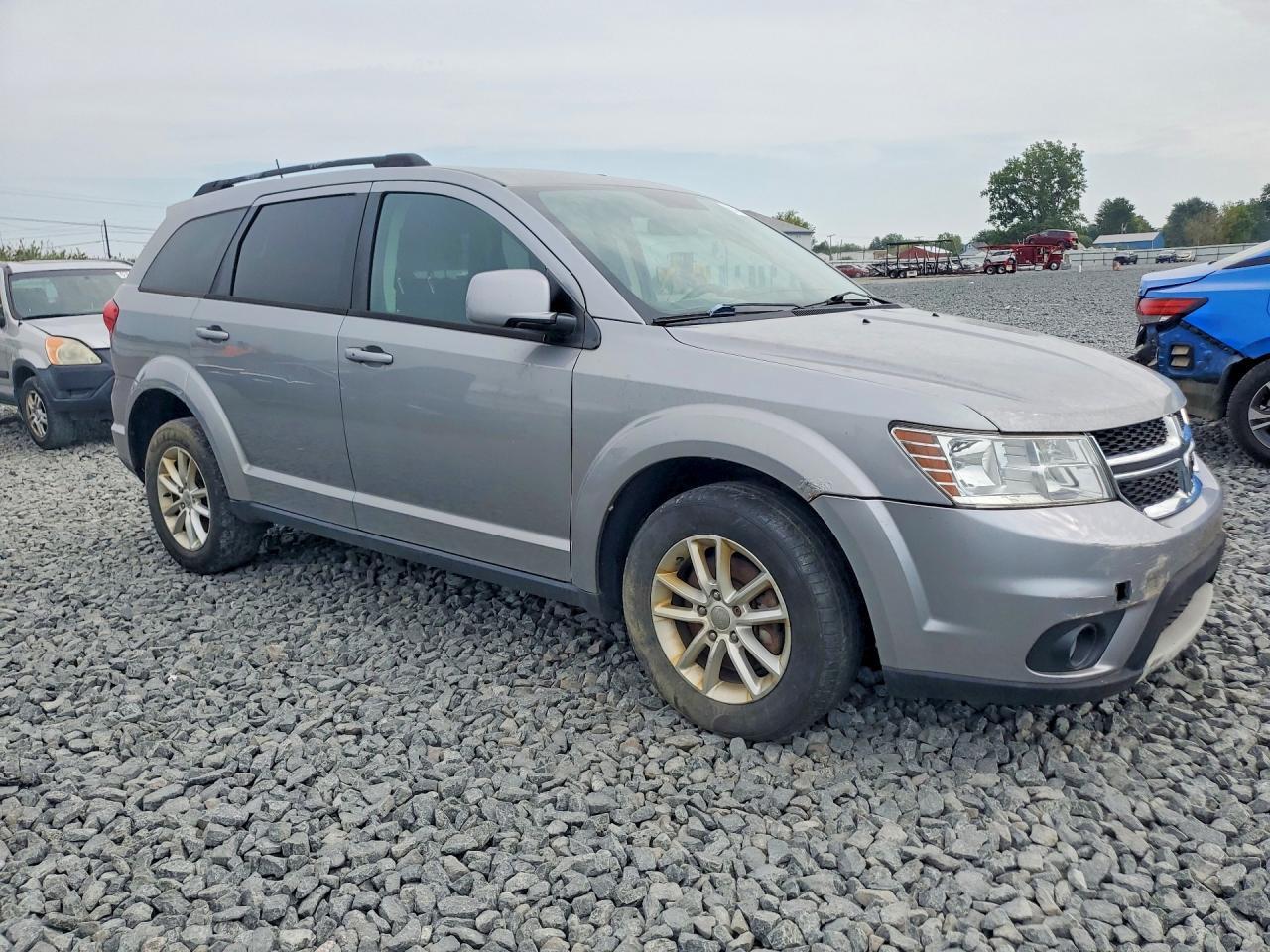 3C4PDDBGXHT577783 2017 DODGE JOURNEY photo no. 4