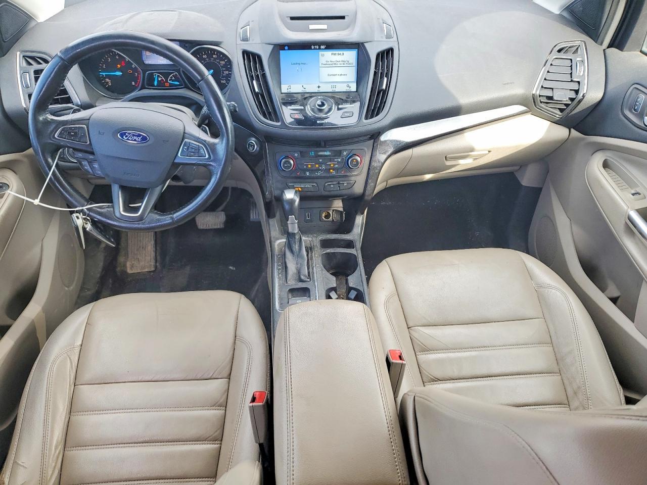 1FMCU9J94HUB89030 2017 FORD ESCAPE photo no. 8
