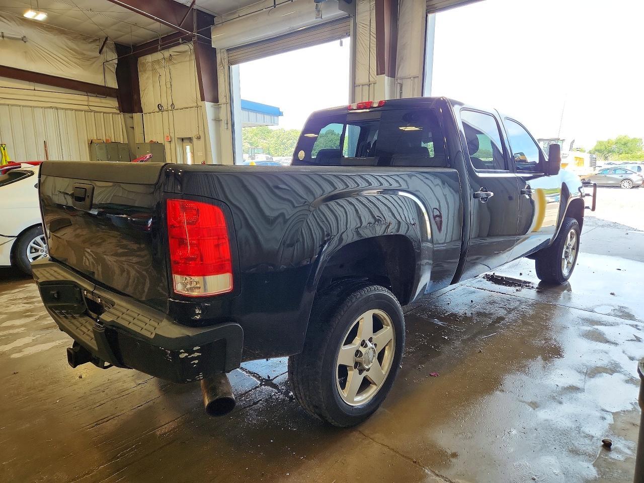 2013 GMC SIERRA K2500 DENALI — Фото 3 из 12