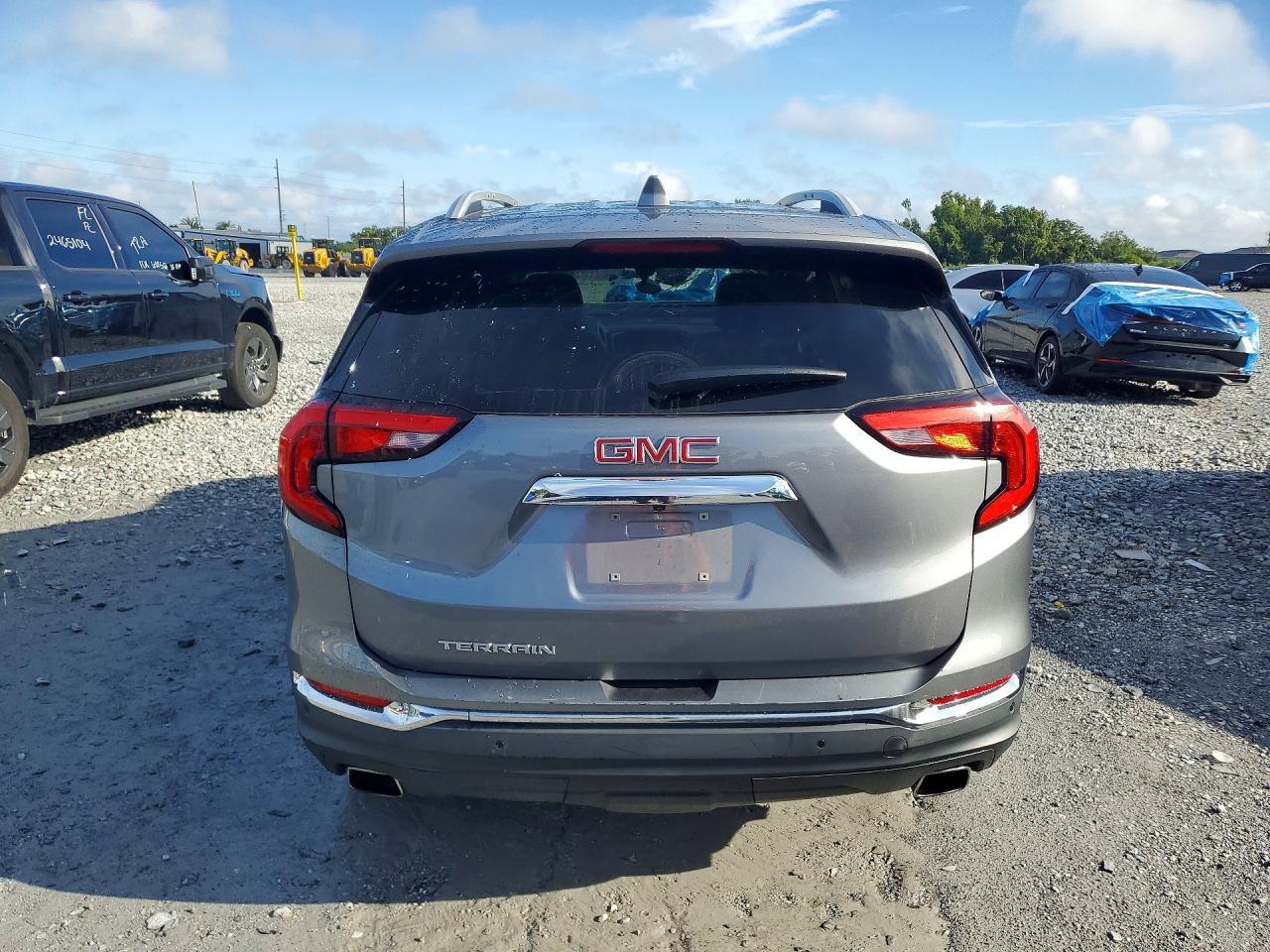 2018 GMC TERRAIN SLT — Фото 6 из 13