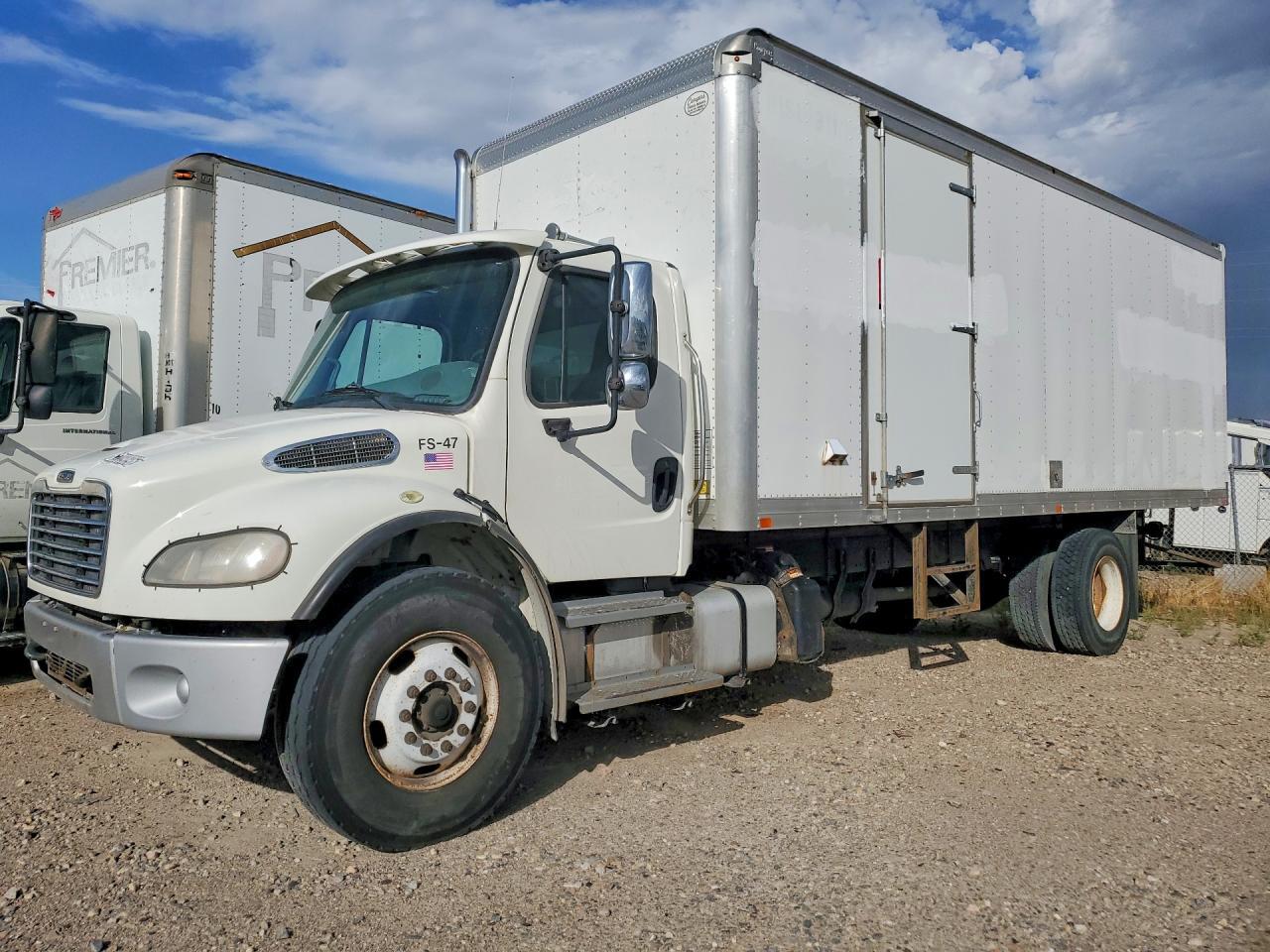 2014 FREIGHTLINER M2 - BOX TRUCK