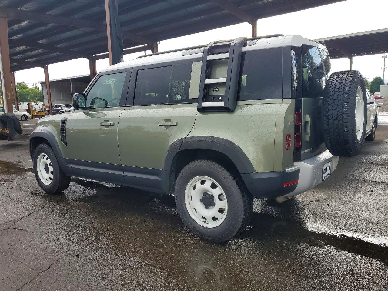 2022 LAND ROVER DEFENDER 110 — Фото 2 из 12