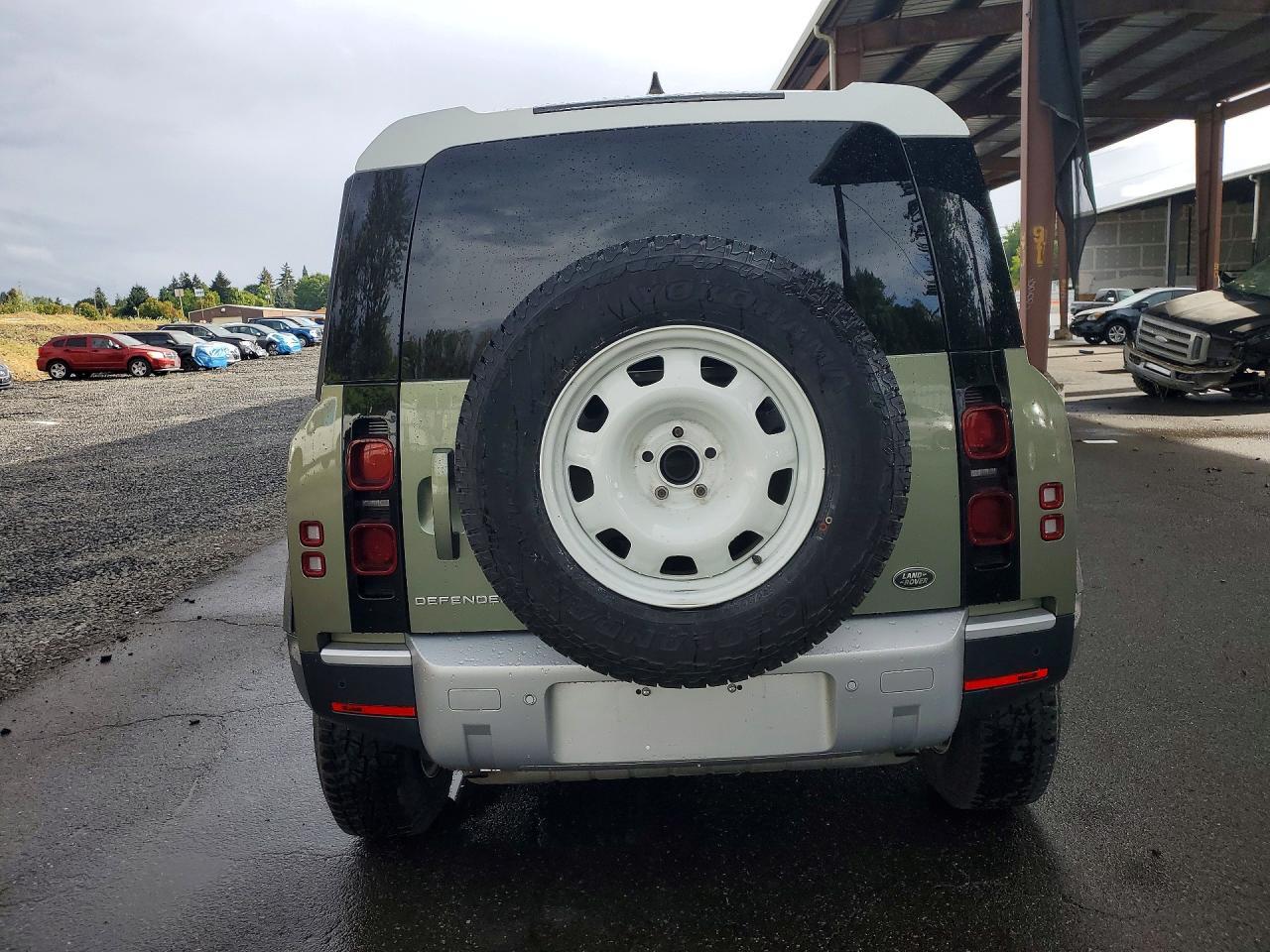 2022 LAND ROVER DEFENDER 110 — Фото 6 из 12