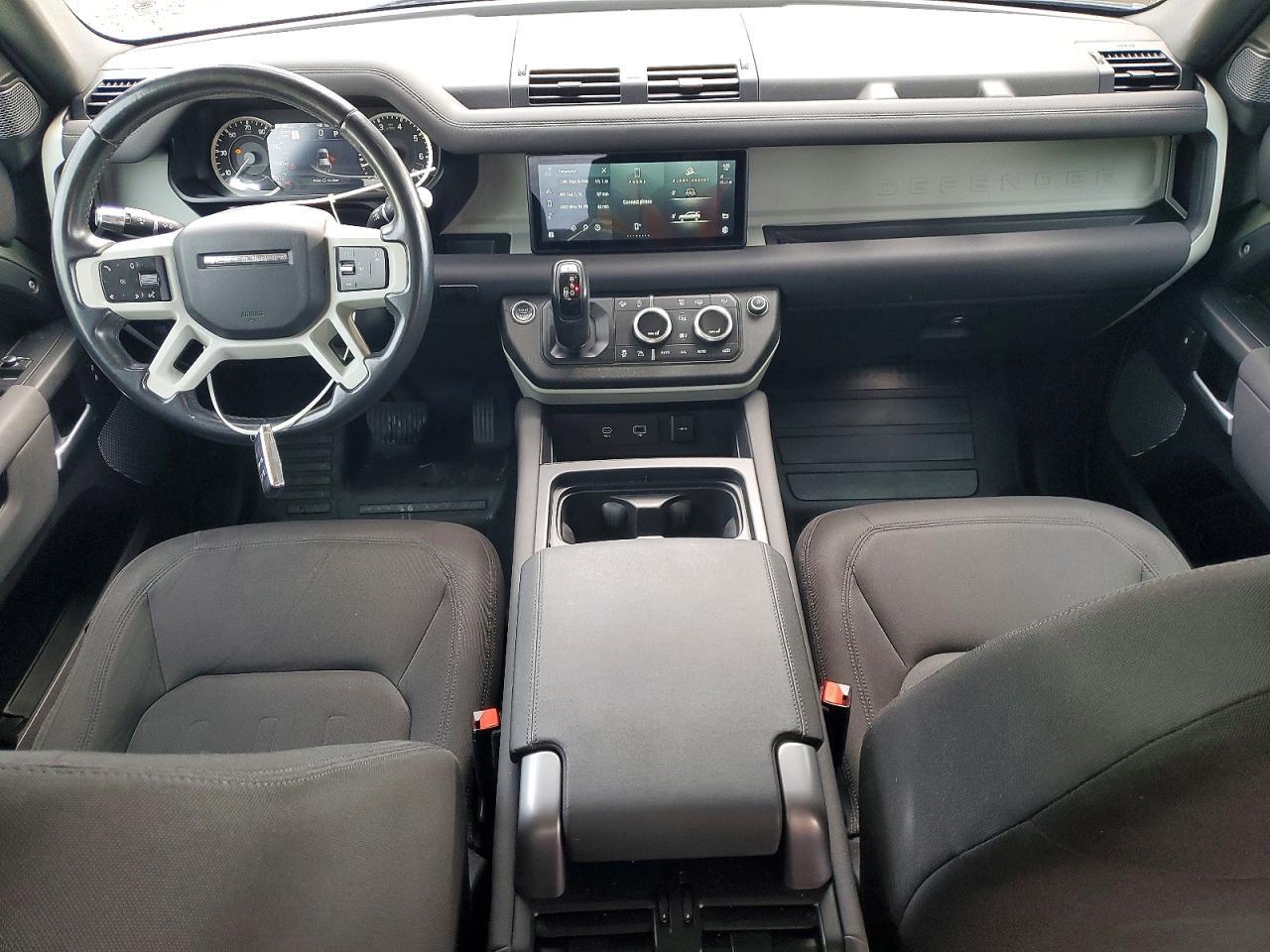 2022 LAND ROVER DEFENDER 110 — Фото 8 из 12