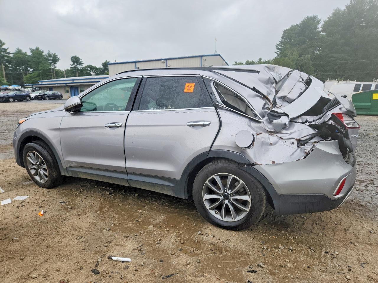 2017 HYUNDAI SANTA FE SE — Фото 2 из 13