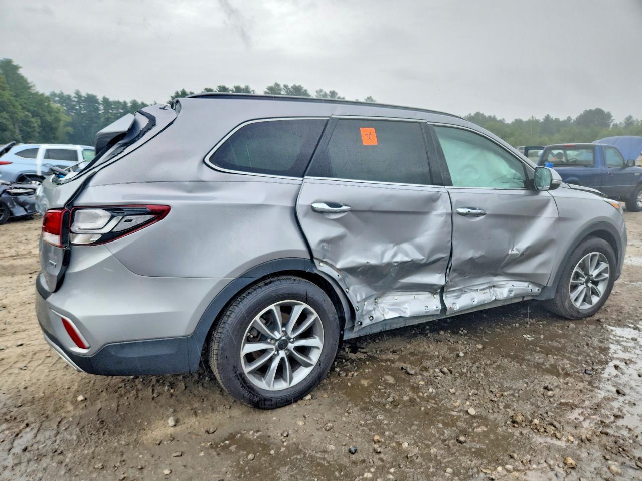 2017 HYUNDAI SANTA FE SE — Фото 3 из 13