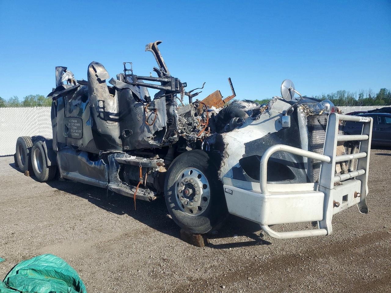 2019 KENWORTH T680 1XKYD49X3KJ238408
