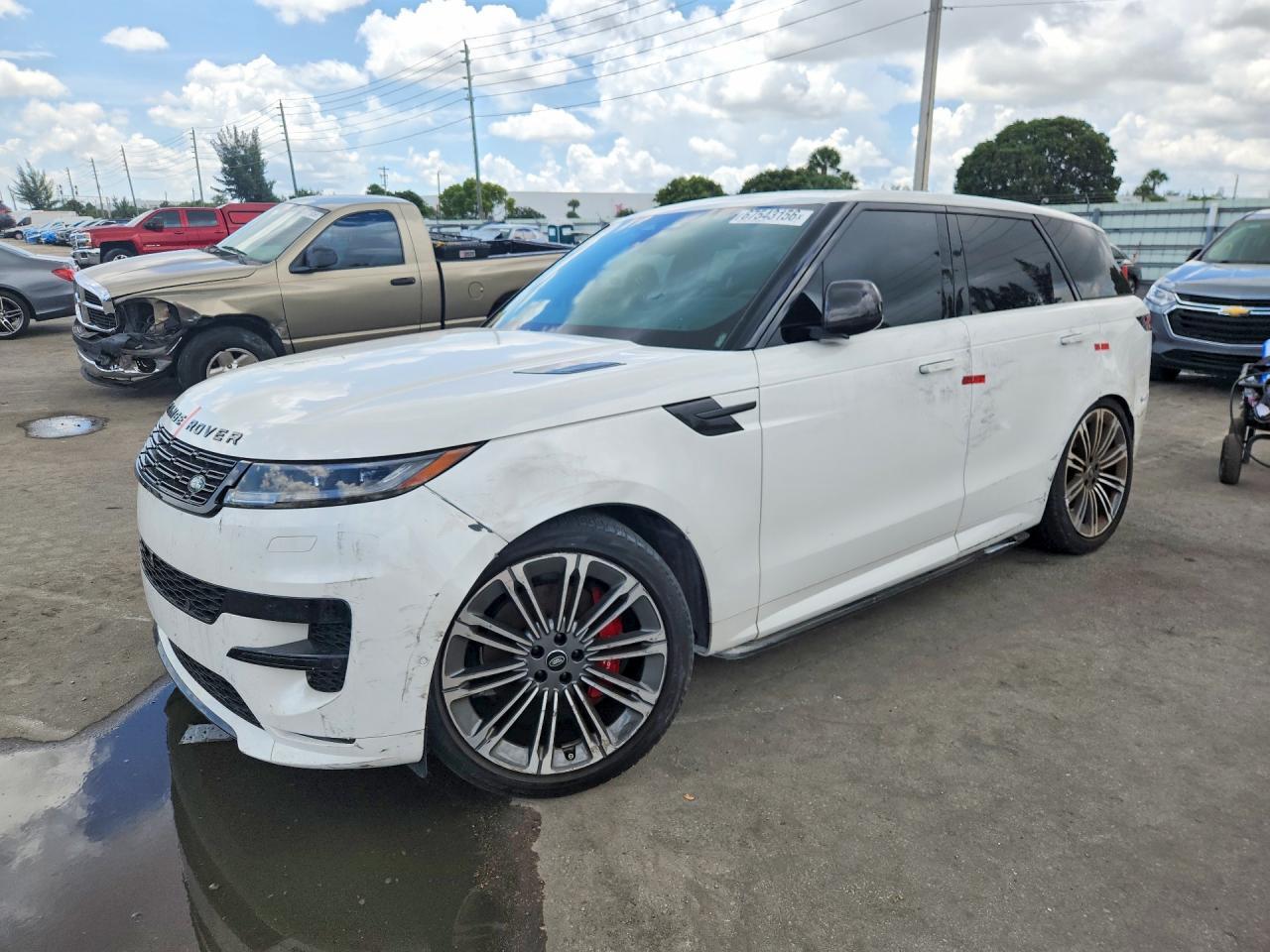2024 LAND ROVER RANGE ROVER SPORT SAL1L9FU6RA189926