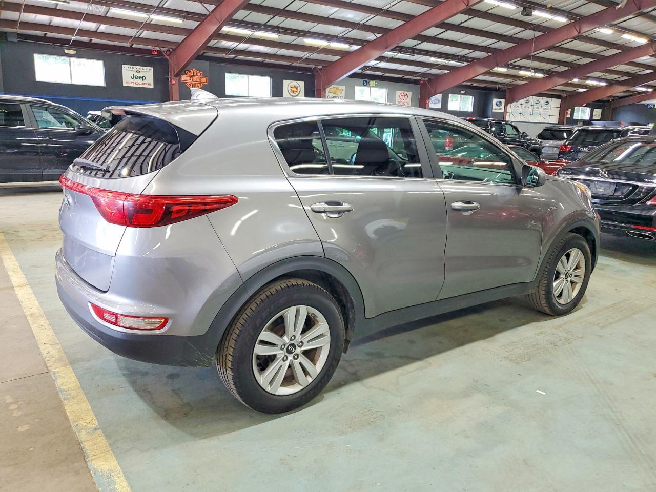 KNDPMCAC3H7221219 2017 KIA SPORTAGE photo no. 3