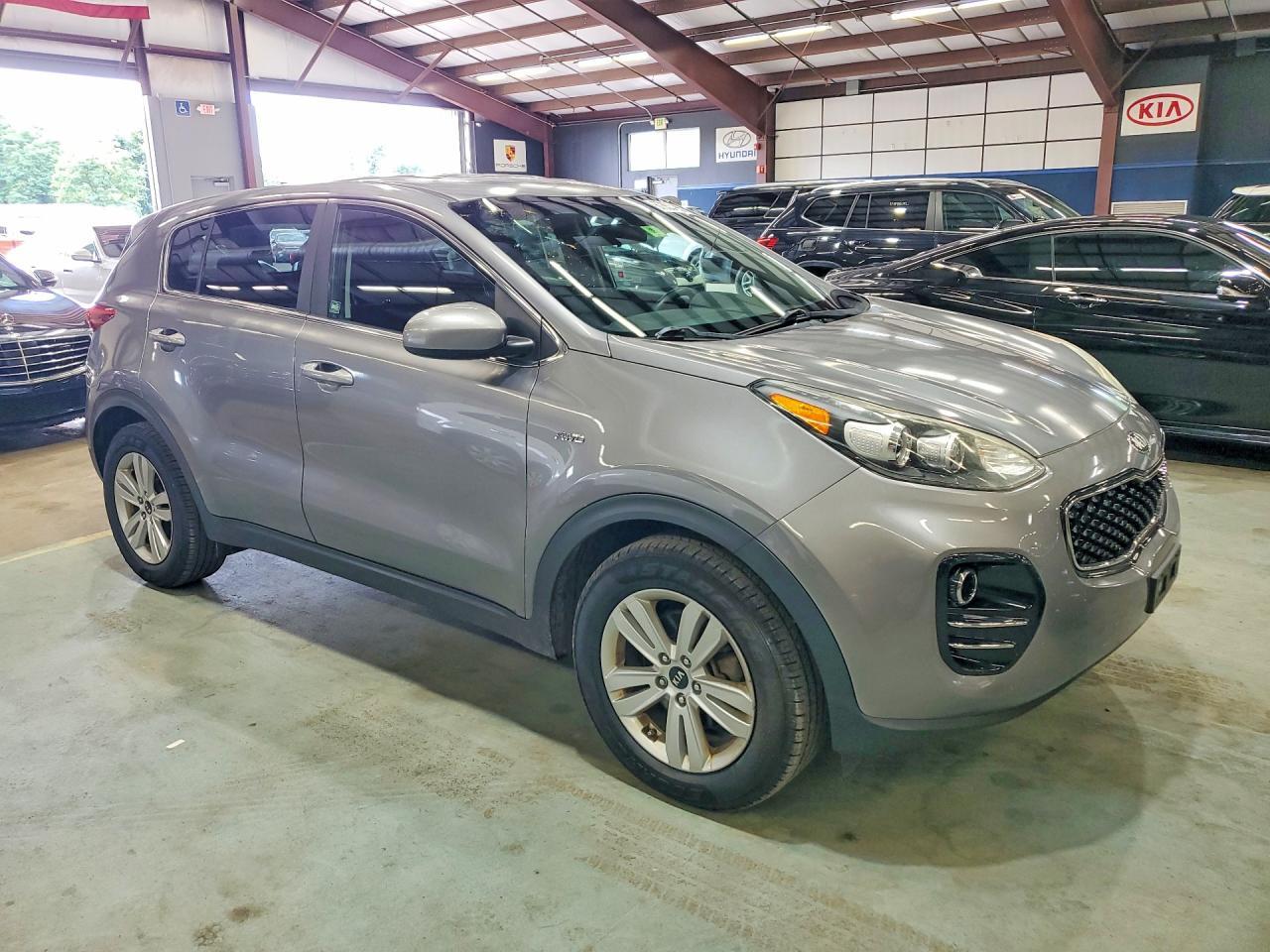 KNDPMCAC3H7221219 2017 KIA SPORTAGE photo no. 4